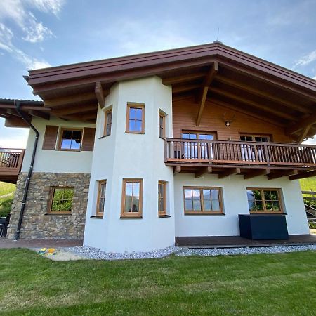 קפרון Chalet An Der Piste מראה חיצוני תמונה