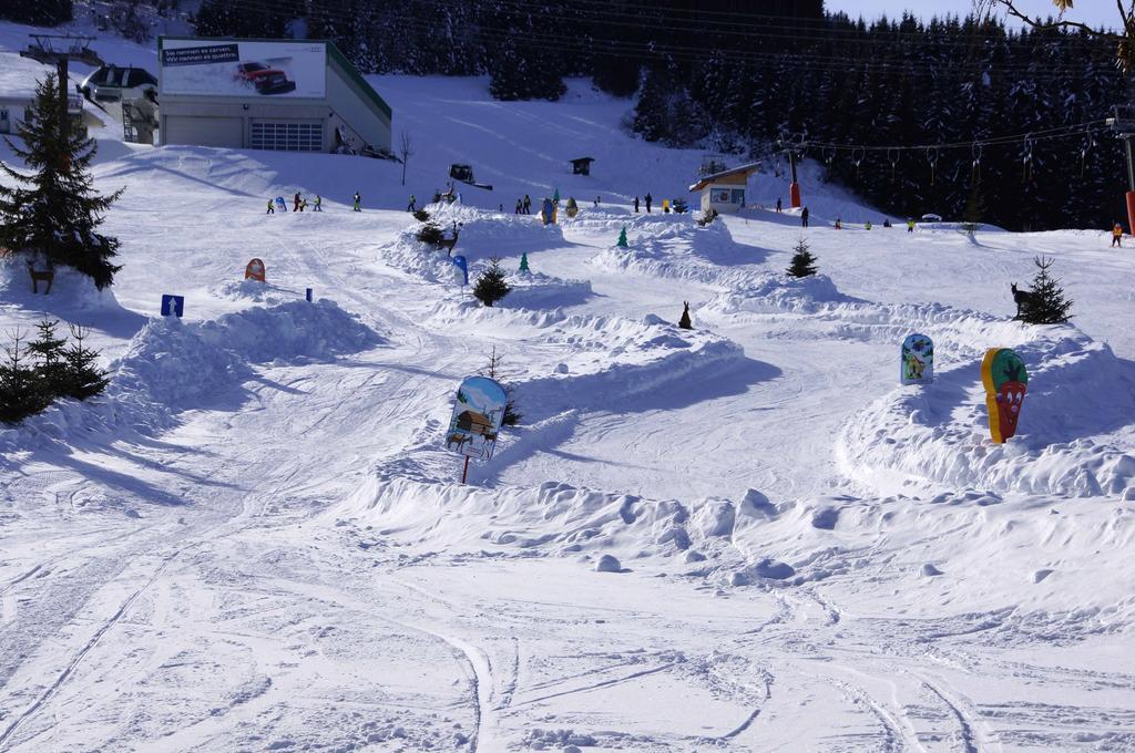 קפרון Chalet An Der Piste מראה חיצוני תמונה
