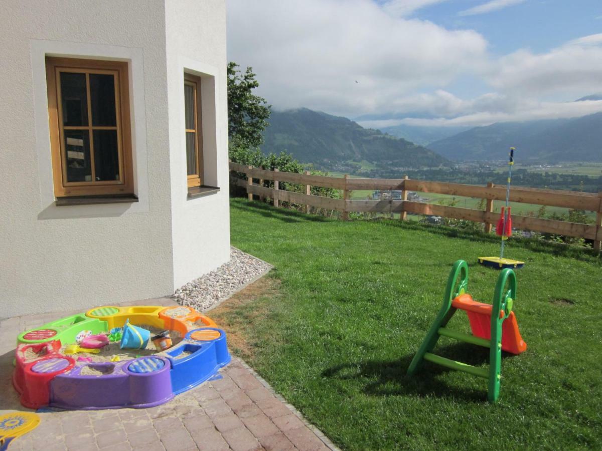 קפרון Chalet An Der Piste מראה חיצוני תמונה